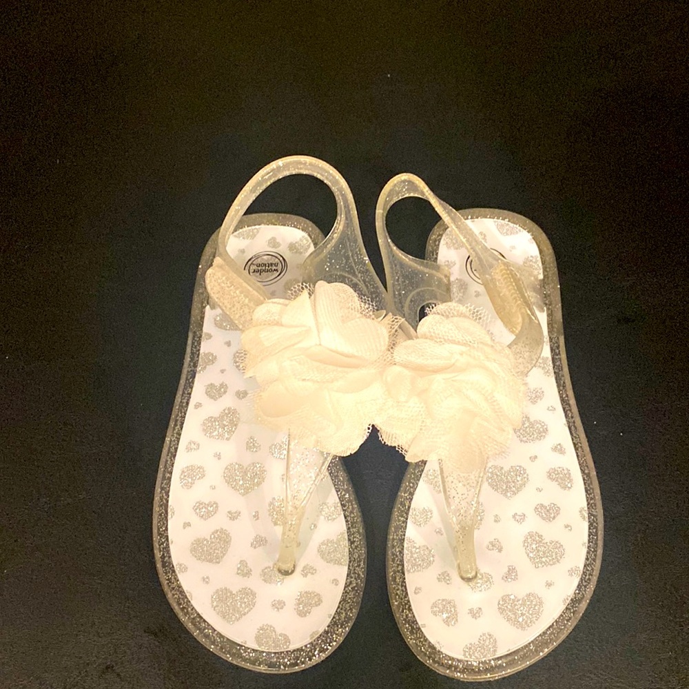Wonder nation Sandler kids size 9